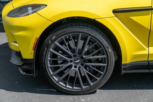 2023 Aston Martin DBX 707