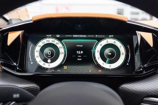 2025 Aston Martin Vantage Base