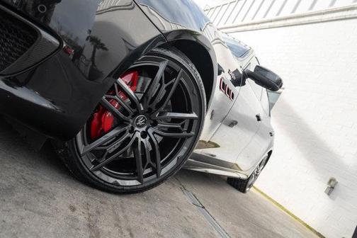 2021 Maserati Quattroporte Trofeo