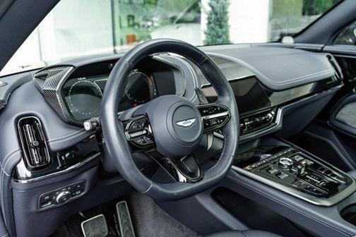2025 Aston Martin DBX 707