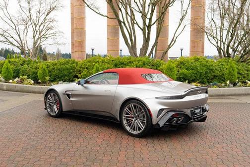 2026 Aston Martin Vantage Base