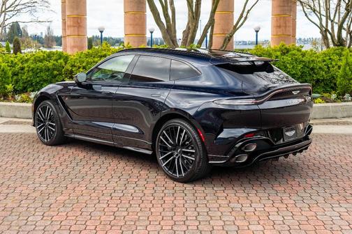 2026 Aston Martin DBX 707