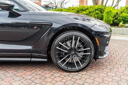 2026 Aston Martin DBX 707