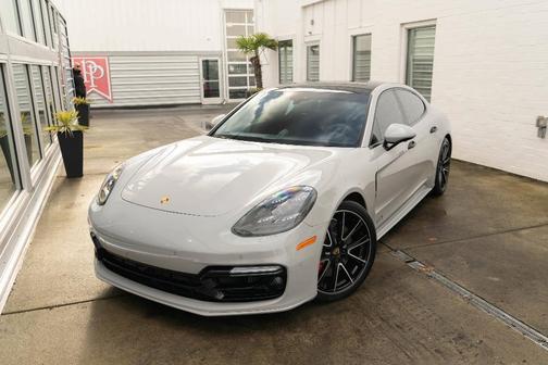 2020 Porsche Panamera GTS