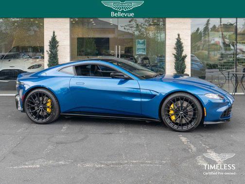 2022 Aston Martin Vantage Base