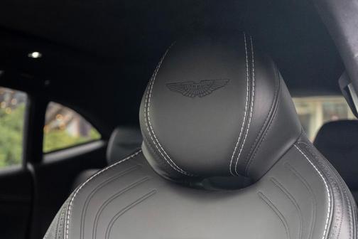 2021 Aston Martin DBX Base