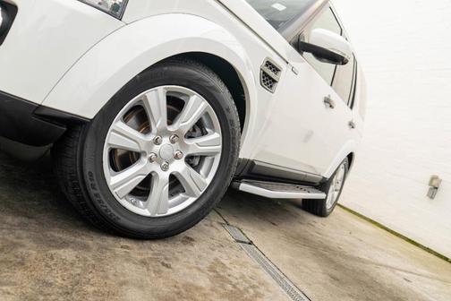 2016 Land Rover LR4 Base