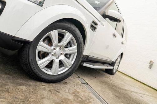 2016 Land Rover LR4 Base