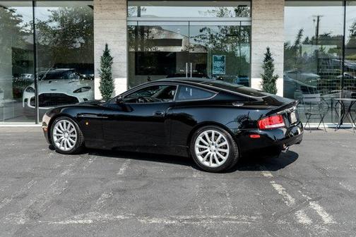 2002 Aston Martin V12 Vanquish 