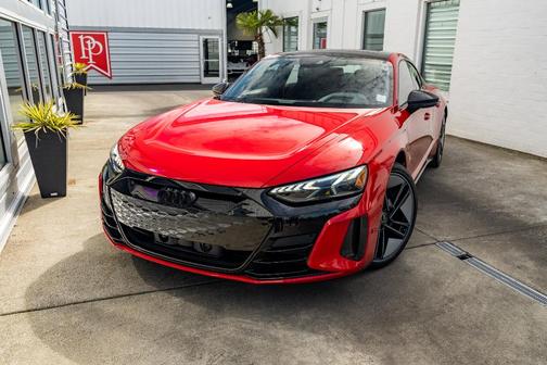 Tango Red Metallic 2022 Audi RS e-tron GT Base