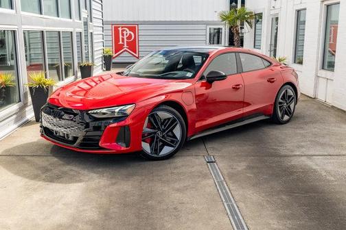 Tango Red Metallic 2022 Audi RS e-tron GT Base
