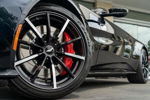2022 Aston Martin Vantage 