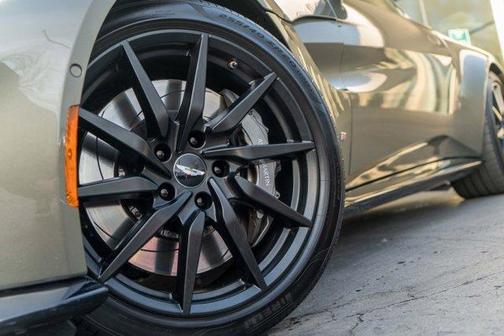Photo 4 of 45 of 2019 Aston Martin Vantage Base
