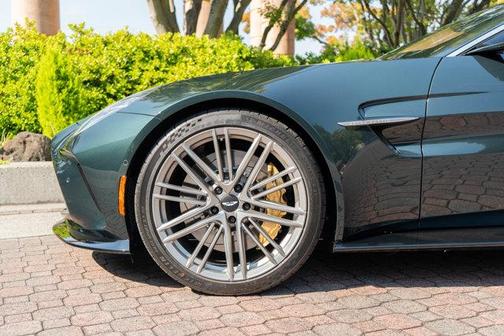 2026 Aston Martin Vantage 