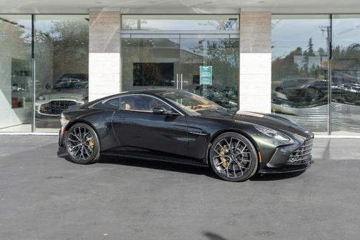 2025 Aston Martin Vantage Base