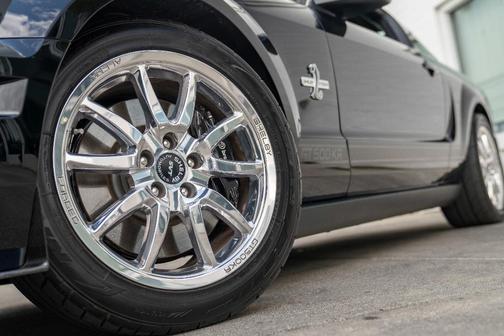 2009 Ford Shelby GT500 Base