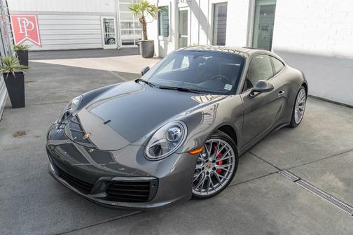 2017 Porsche 911 Carrera 4S
