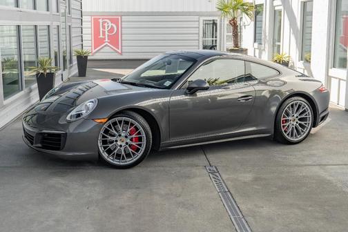 2017 Porsche 911 Carrera 4S