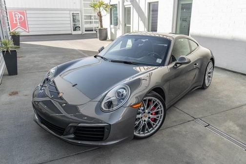 2017 Porsche 911 Carrera 4S
