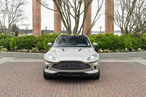 2021 Aston Martin DBX Base