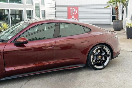 2022 Porsche Taycan Base