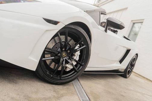 2011 Lamborghini Gallardo LP570-4 Performante