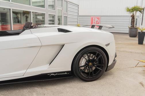 2011 Lamborghini Gallardo LP570-4 Performante