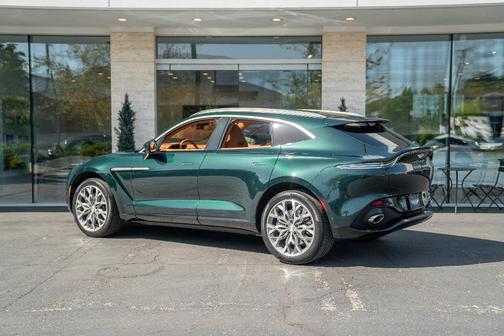 2021 Aston Martin DBX Base
