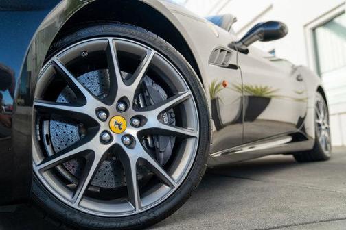 2013 Ferrari California Base