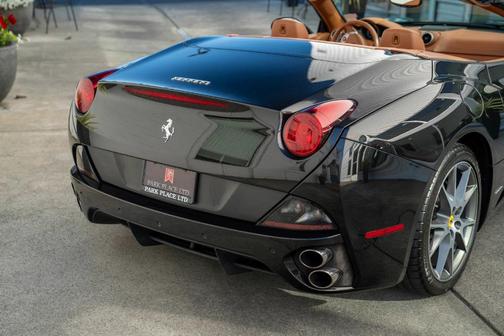 2013 Ferrari California Base