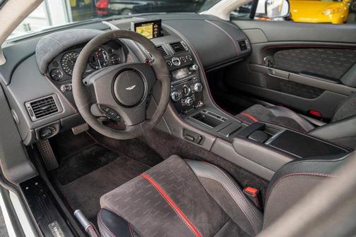 2015 Aston Martin Vantage GT Base