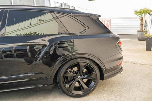 2022 Bentley Bentayga V8