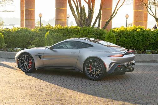 2026 Aston Martin Vantage Base