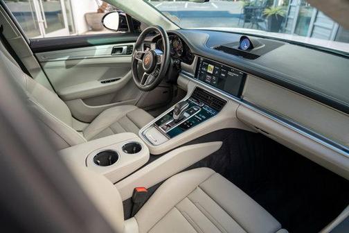 2018 Porsche Panamera Turbo