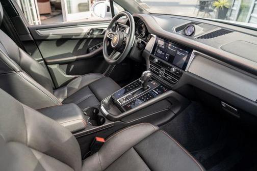 2022 Porsche Macan Base