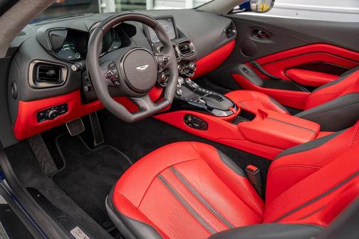 2022 Aston Martin Vantage