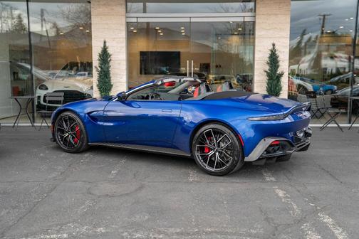 2022 Aston Martin Vantage