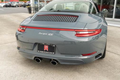 2018 Porsche 911