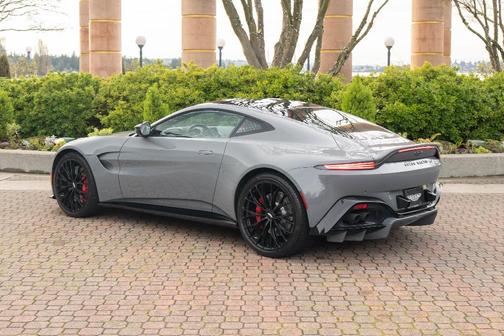 2023 Aston Martin Vantage 