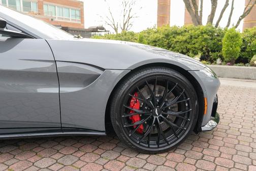 2023 Aston Martin Vantage 