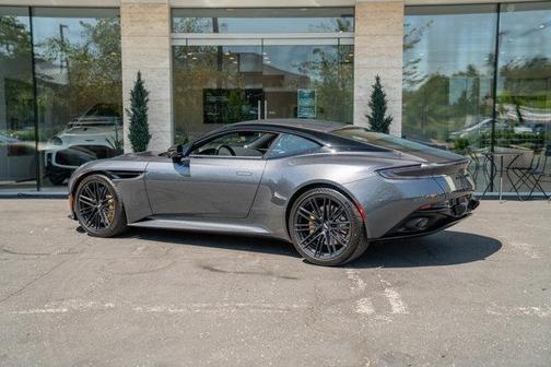2024 Aston Martin DB12 Base