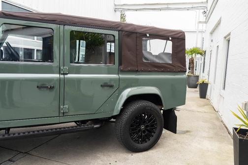 1990 Land Rover Defender 