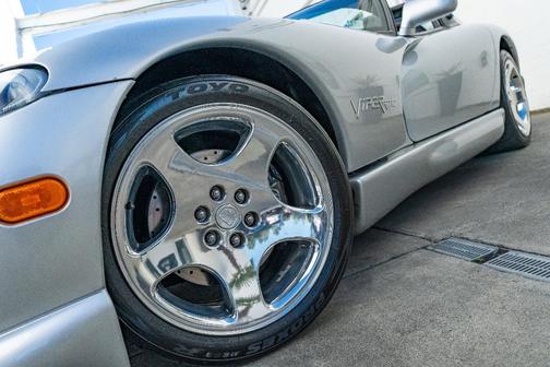 1999 Dodge Viper RT-10