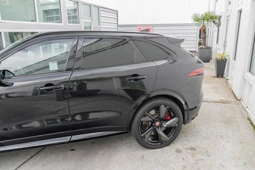 2022 Jaguar F-PACE SVR