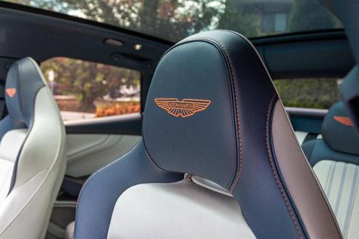 2025 Aston Martin DBX 707