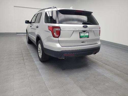 2016 Ford Explorer Base