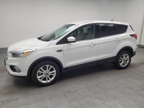 White 2019 Ford Escape SE