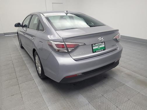 2016 Hyundai SONATA Hybrid SE