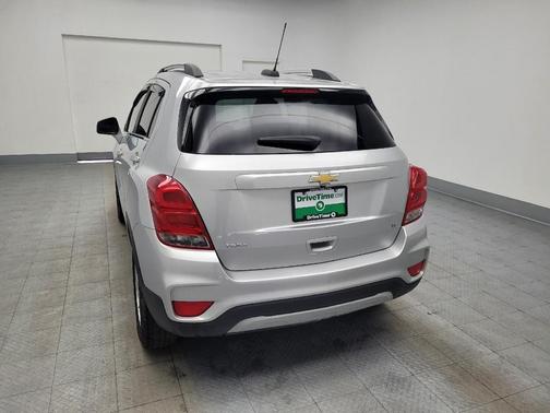Silver Ice Metallic 2018 Chevrolet Trax LT
