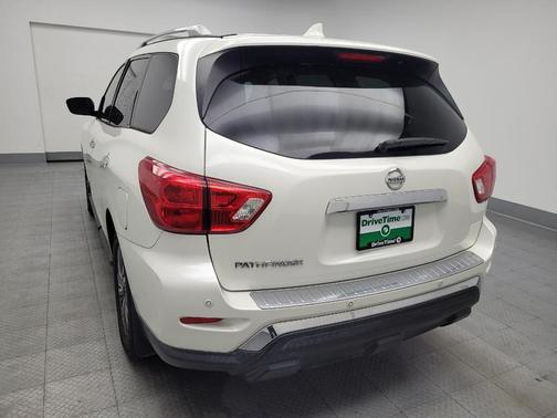 2019 Nissan Pathfinder SV